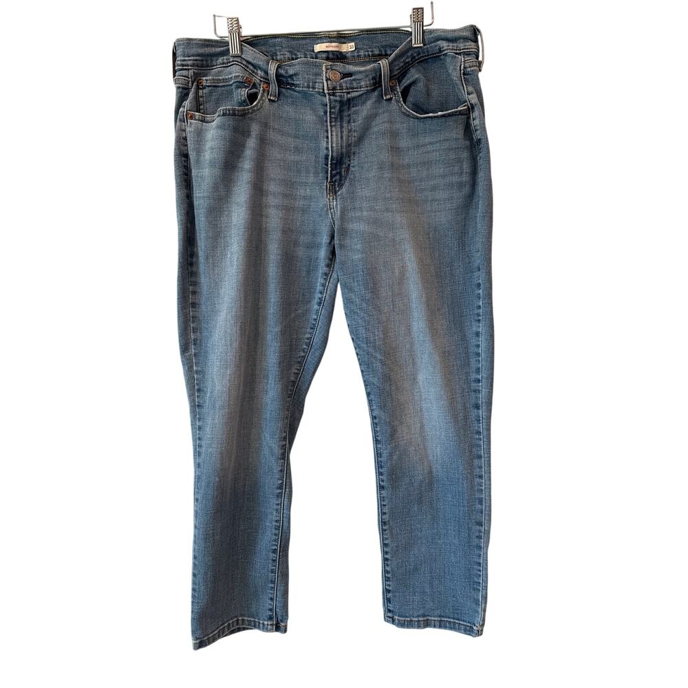 Levi’s Boyfriend Jeans in Medium Wash, 33